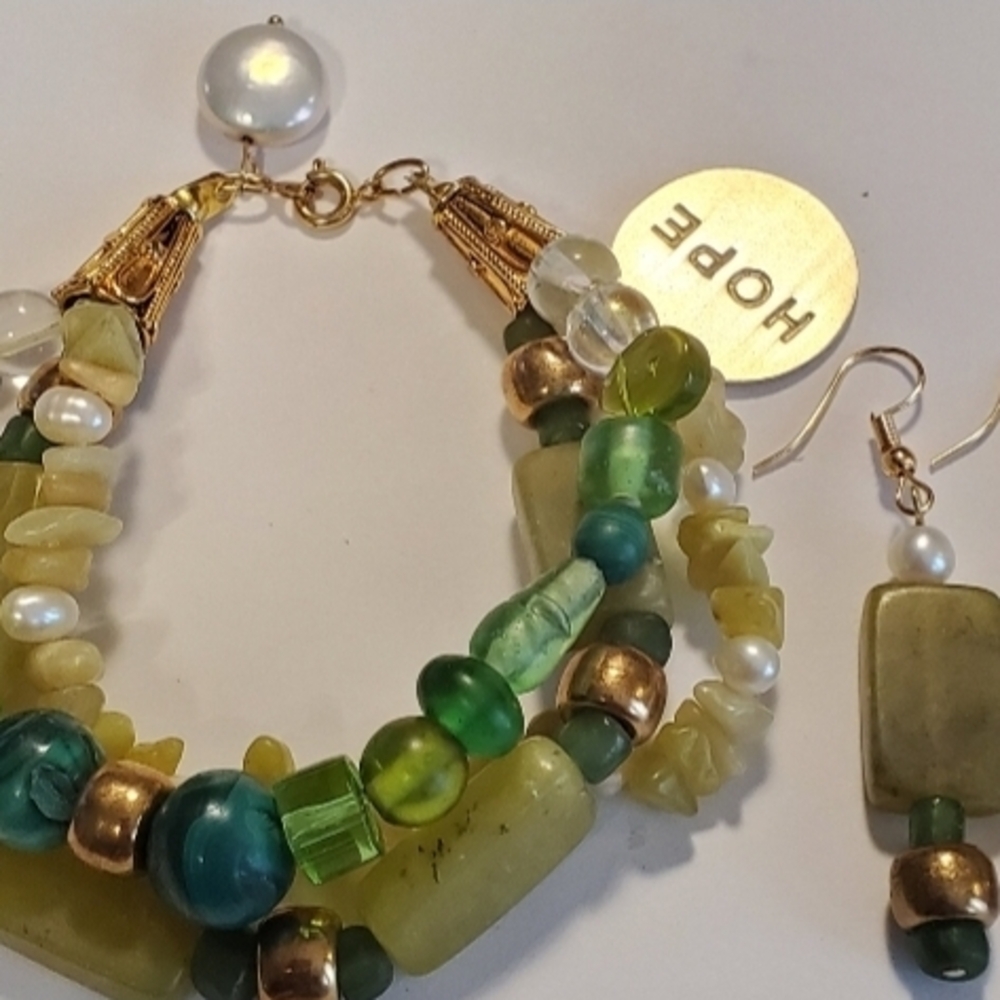 Olive Green Jade Malachite Gemstones Freshwater Pearls Green Sea Glass Bracelet